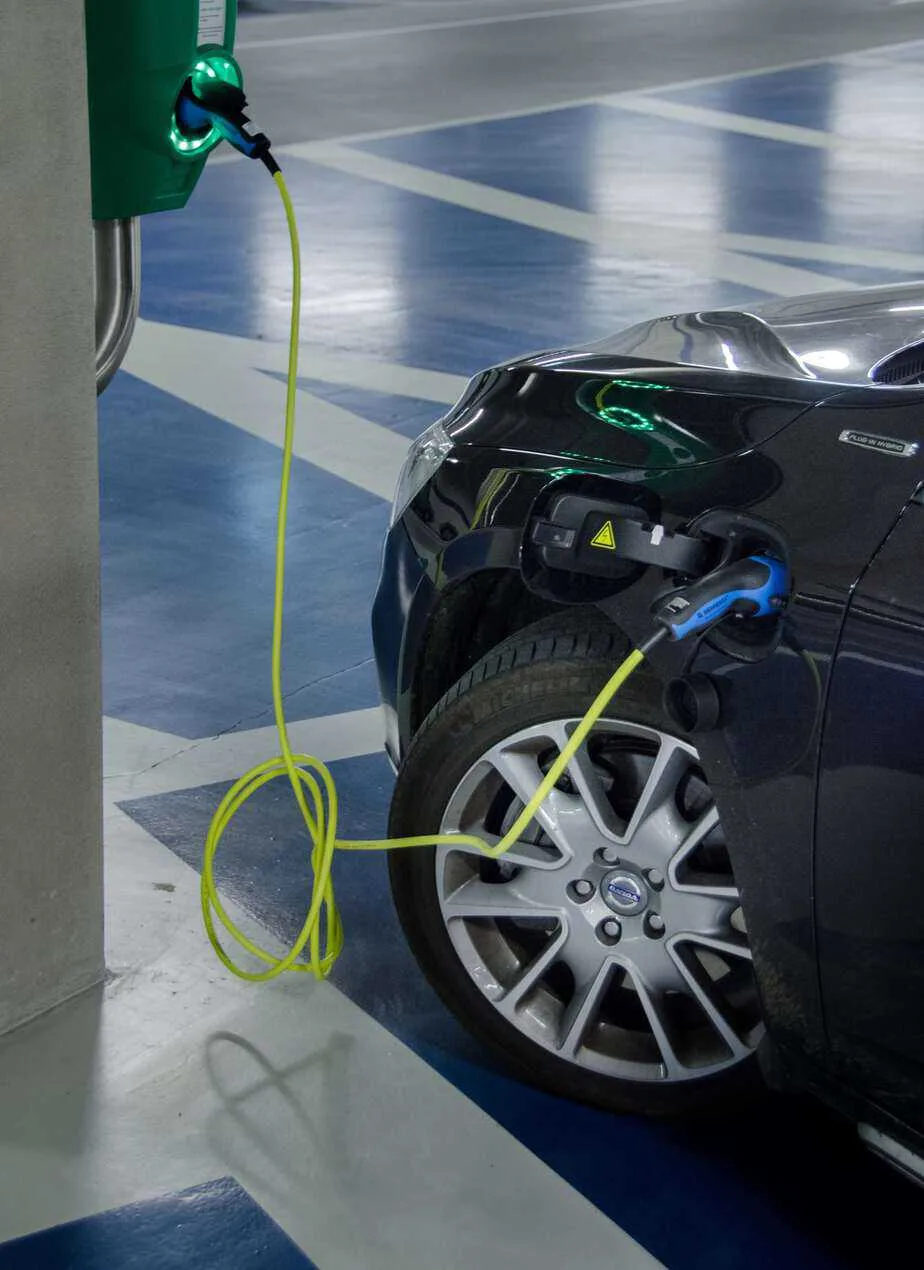 Regina electric vehicle towing service